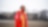 Carlos Sainz, hombre blanco con cabello castaño, y Charles Leclerc, hombre blanco con cabello castaño, en sus uniformes de Ferrari, tienen sus perfiles fotografiados en una estación de servicio de Shell